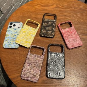 クロムハーツ iPhone ケース 皮製 CHクロス レリーフ加工 薄型 耐衝撃