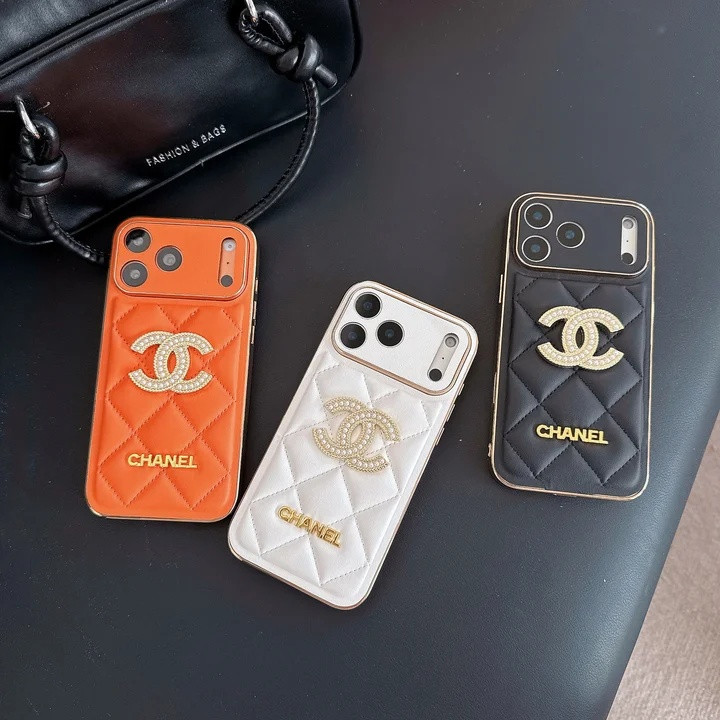 シャネル iPhone ケース マトラッセ レザー 一体型カメラレンズ保護 メッキ加工 人気