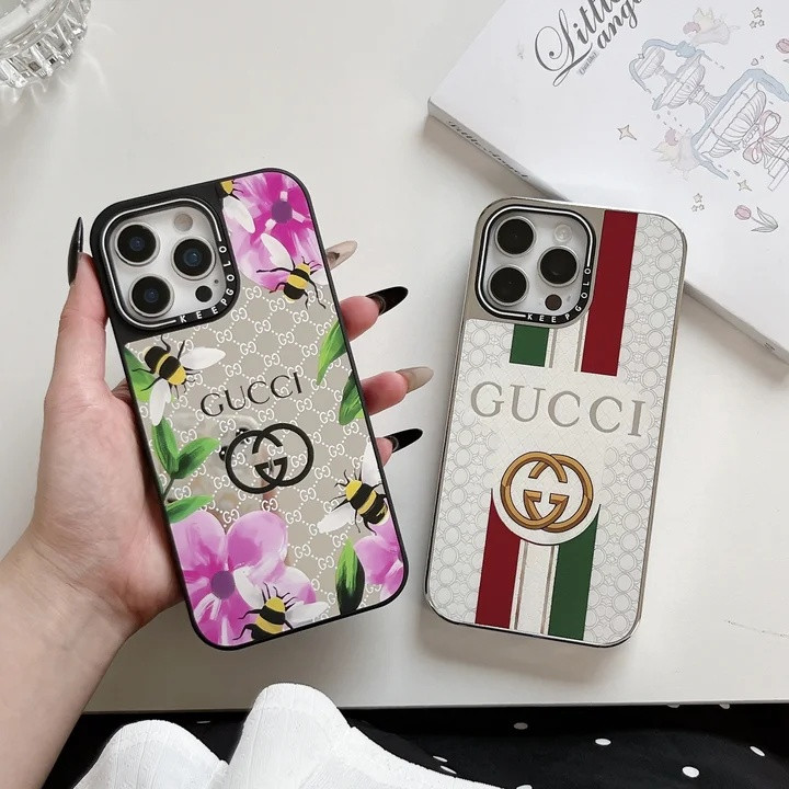 グッチ iPhone ケース 鏡面加工 蜂柄 大人可愛い MagSafe対応