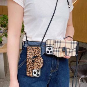 バーバリー iPhone ケース ショルダータイプ カード収納 レザー ヒョウ柄 おしゃれ MagSafe対応