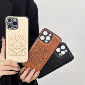 ロエベ iPhone ケース レザー 型押し アナグラム 耐衝撃 一体型 レンズ保護 おしゃれ